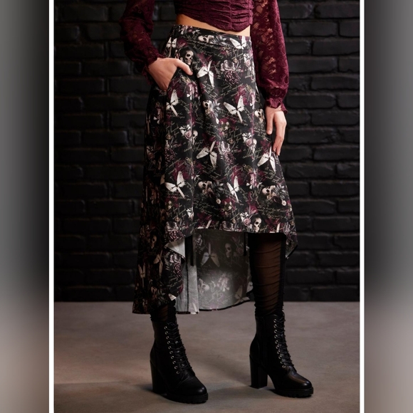 Hot Topic Dresses & Skirts - Hot topic dark romance high low skirt